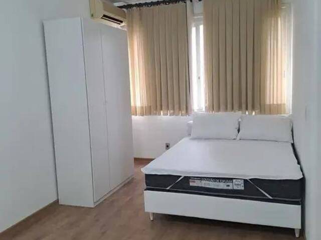 #1180 - Apartamento para Venda em Porto Alegre - RS - 3